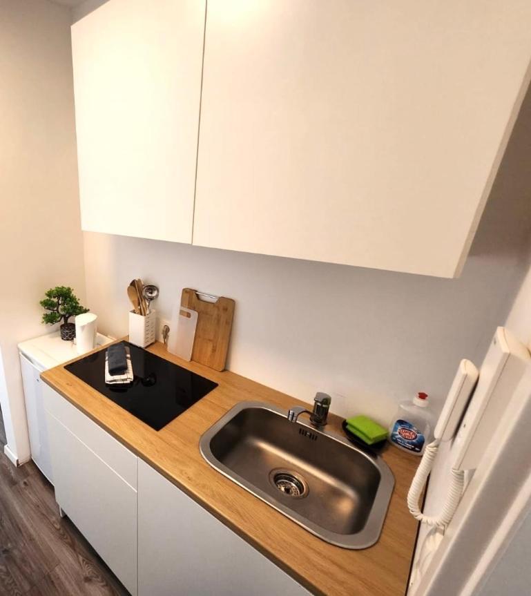 Apartment Modernes Mit Wifi, Aufzug & Kostenlos Parken El-living Augsburg